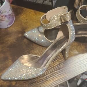 Forever 21 Glittery Gold Heels